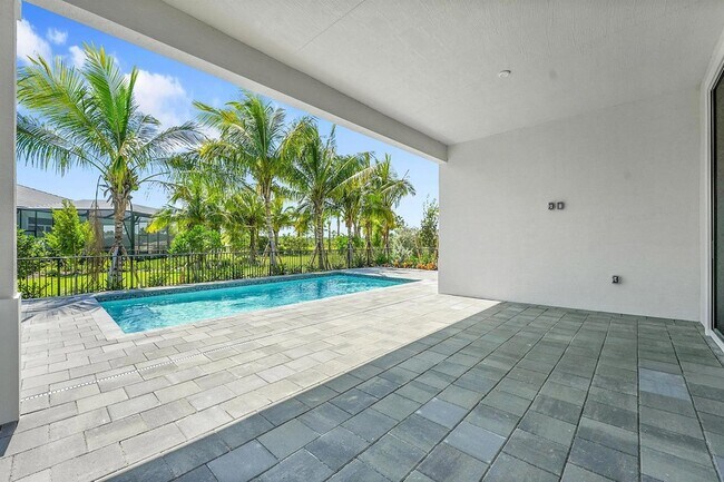 Building Photo - 13908 Vivant Dr