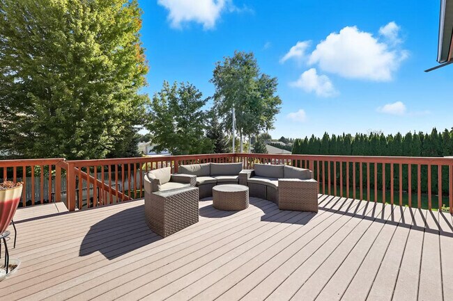 Building Photo - 355 Cindy Rd