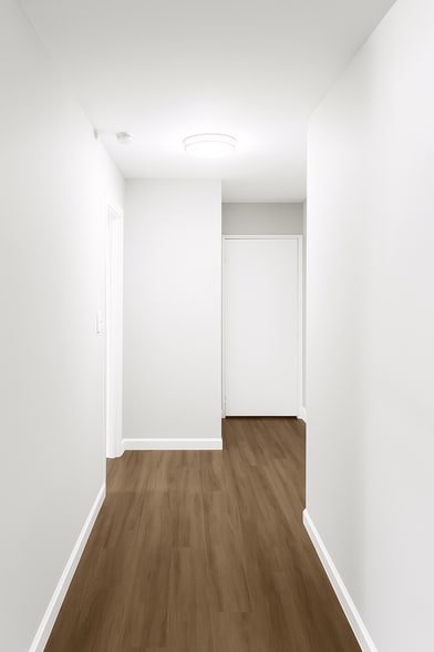 Interior Photo - Riley Realty, LLC