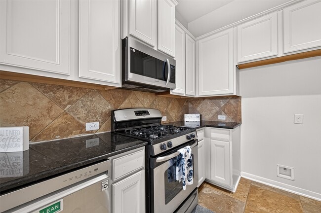 Building Photo - 26710 Bellwood Pines Dr