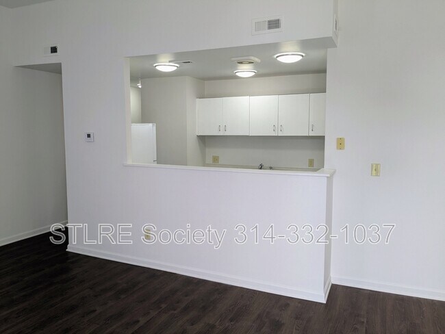 Building Photo - 3308 Shenandoah Ave