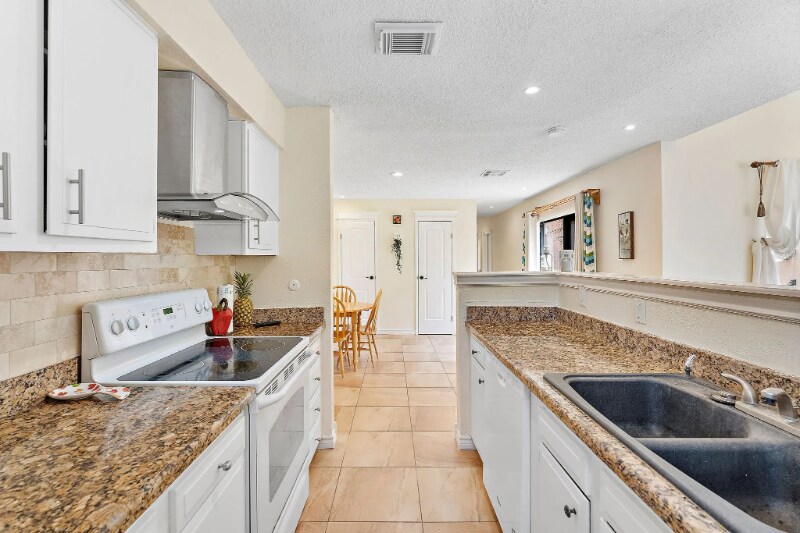 Building Photo - 2419 Briarwest Blvd