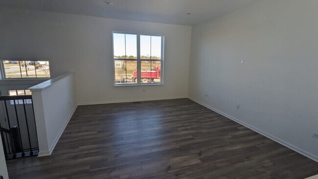 Building Photo - 12383 Tinsley St