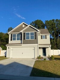 Building Photo - BETTER THAN NEW!