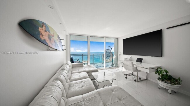 Building Photo - 2030 S Ocean Dr