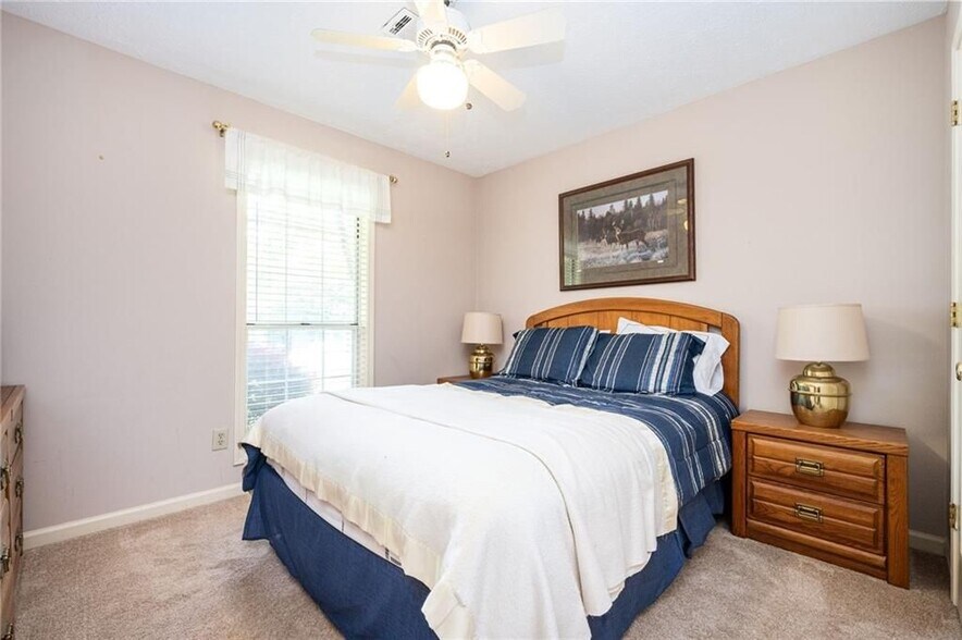 Building Photo - 4015 Paloverde Dr