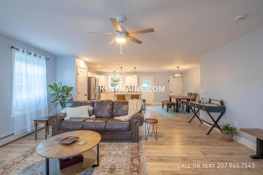 Building Photo - 21 Wildwood Dr