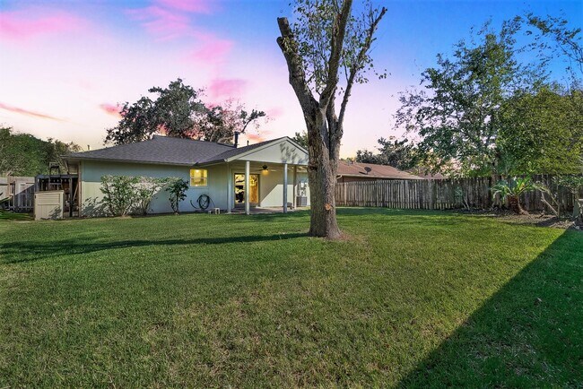 Building Photo - 1014 Woodbridge Ave