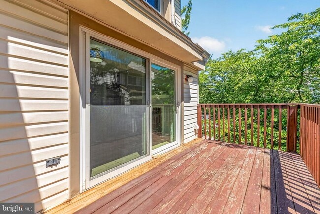 Building Photo - 18273 Leman Lake Dr