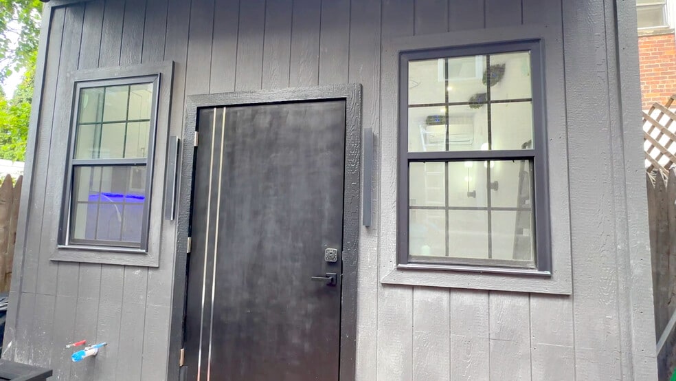 Building Photo - 196 Danforth Ave