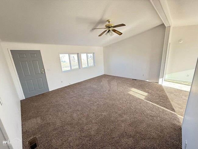 Building Photo - Spacious 3 Bed / 2 Bath Country Home on 1 Acre – Tieton, WA