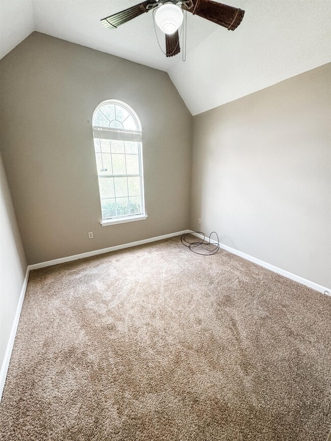Building Photo - 6943 Naples Dr