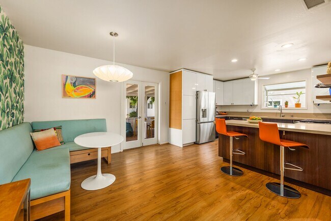 Building Photo - Oak View 3 bedroom 2 bath
