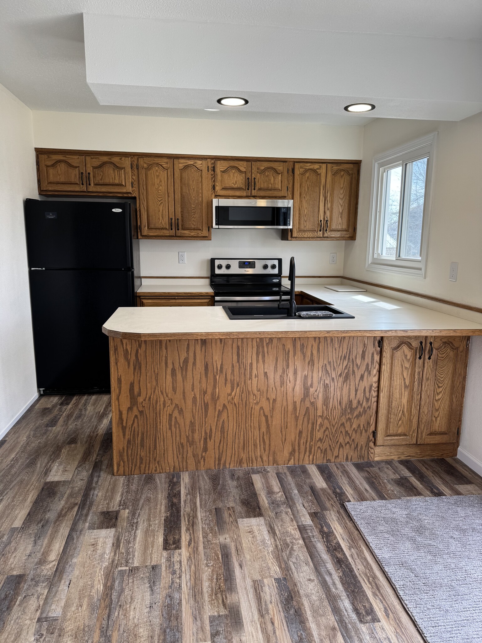 Kitchen - 825 11th Ave W