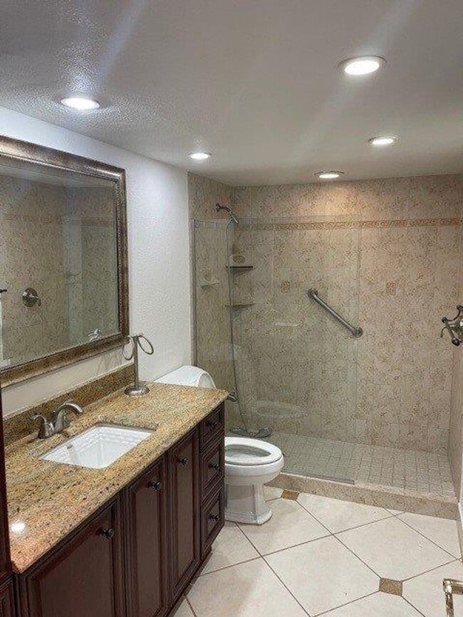 Building Photo - 1236 St Tropez Cir