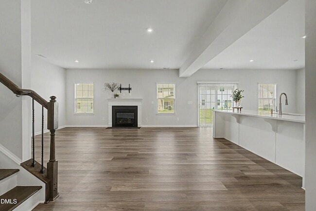 Building Photo - 1621 Crimson Leaf Ln