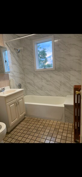 Building Photo - 12 Haskell Ave