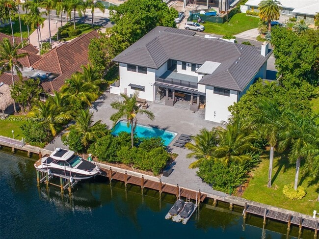 Building Photo - 461 Poinciana Dr