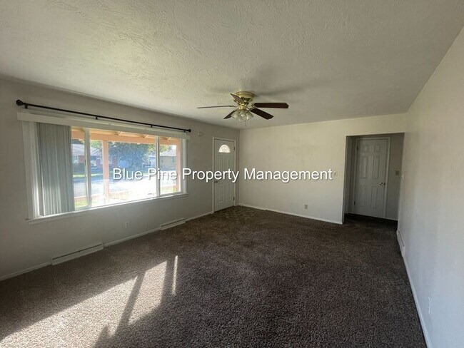 Building Photo - 960 Homer Ave