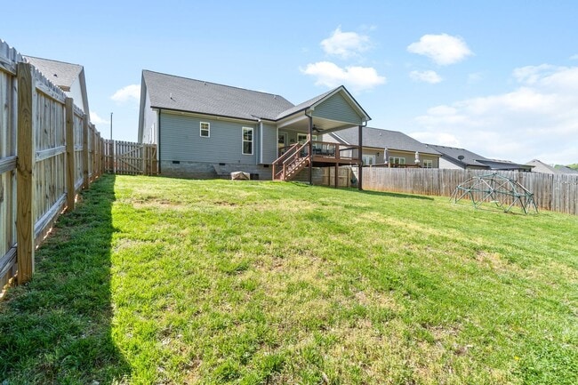 Building Photo - 4 Bedroom Near Post With River Access For ...
