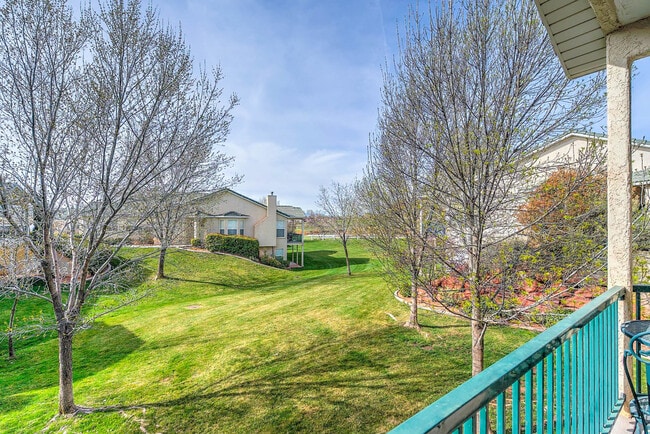 Building Photo - Fully Furnished Home. All utilities includ...