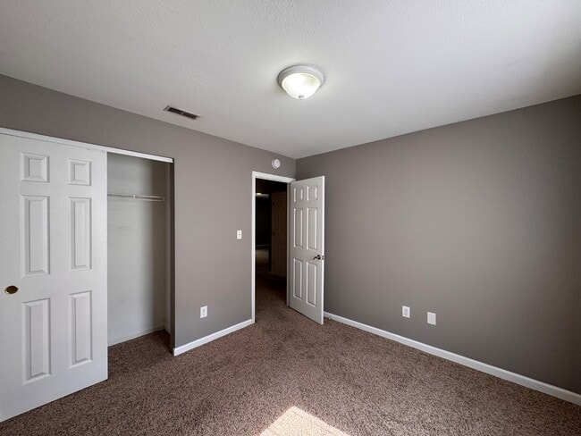 Building Photo - 5828 Victory Ave