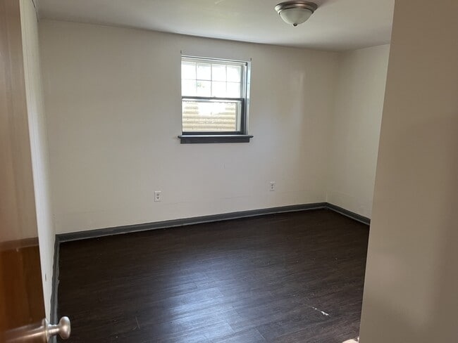 Building Photo - 340 N Prince St