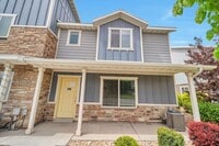 Building Photo - Awesome 2 Story Townhome in Vineyard with ...