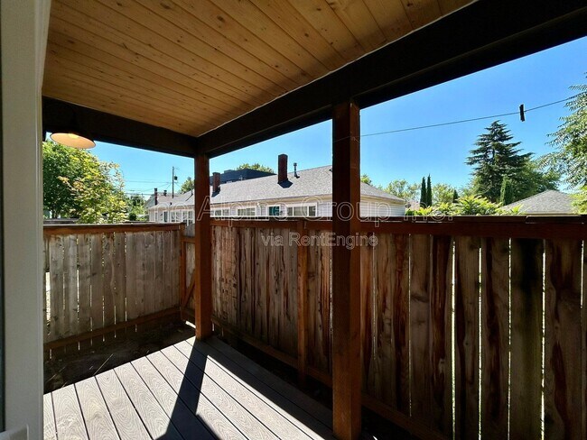 Building Photo - 4831 N Maryland Ave