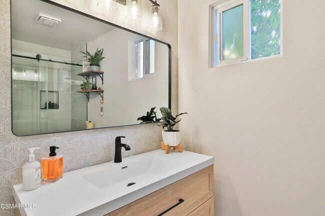 Building Photo - 15155 Marquette St