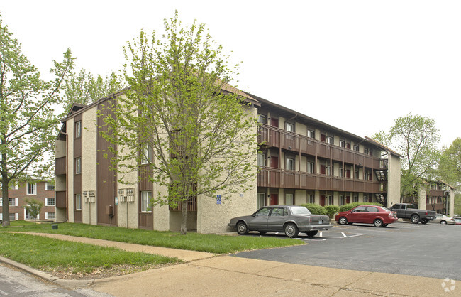 Building Photo - Peppertree Apartments