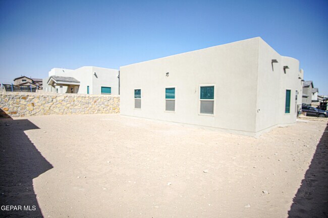 Building Photo - 223 Notts Way