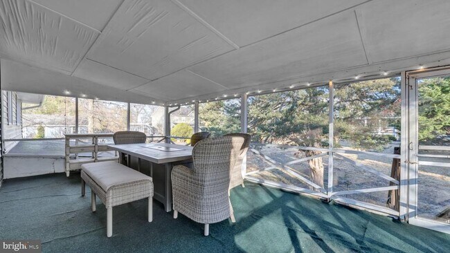 Building Photo - 1312 Magnolia Ave