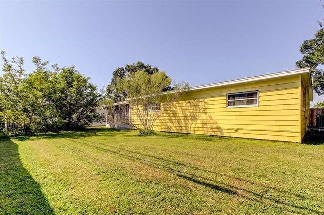 Building Photo - 6515 Orchard Dr N