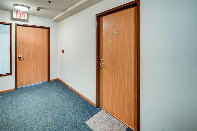 Building Photo - 201 Kearney Way