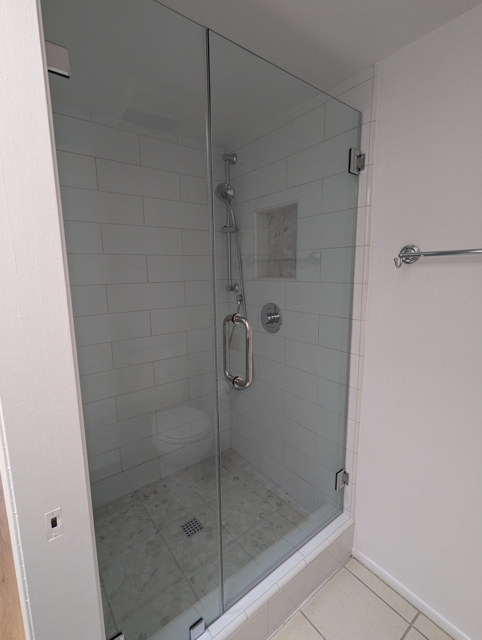 Master Bedroom Shower - 1655 Greenfield Ave