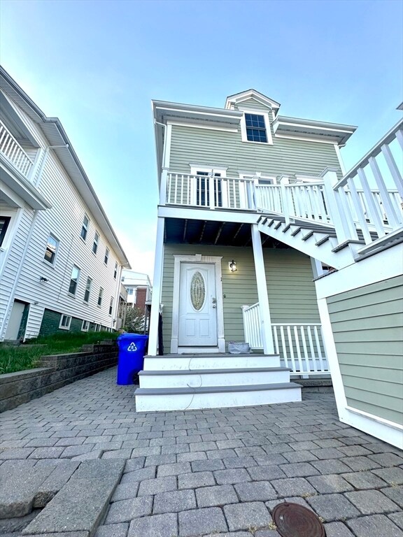 Building Photo - 48 Chelmsford St