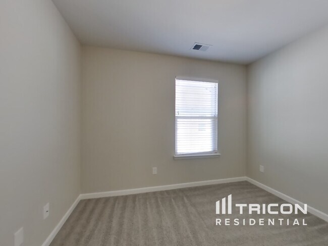 Building Photo - 508 Hickory Leaf Ct