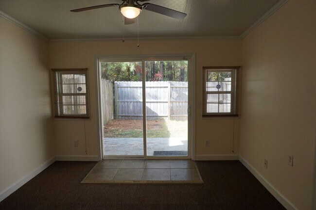 Building Photo - Two Bedroom Two and a Half Bathroom Townhouse located in Marsh Oaks Subdivision