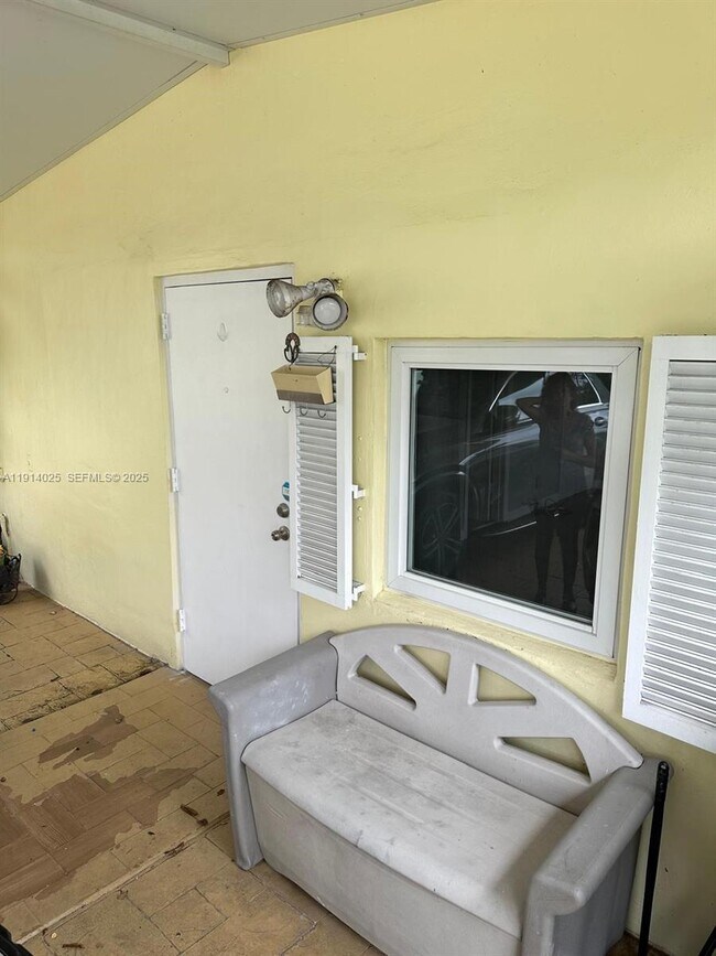 Building Photo - 9101 SW 88th St