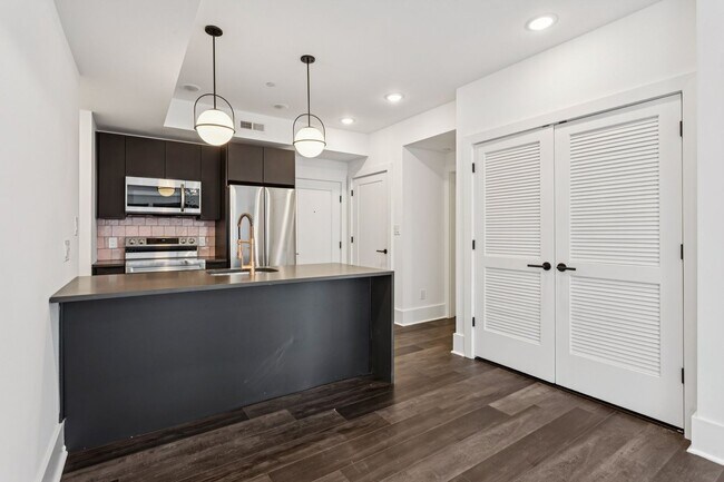 Interior Photo - Copper Boulevard