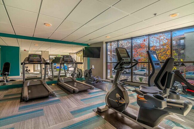 Building Photo - The Henley