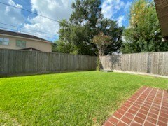 Building Photo - 5537 Lincrest Ln