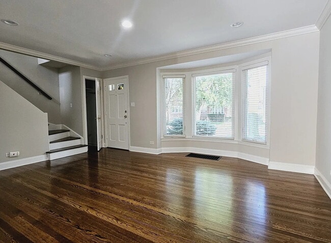 Building Photo - Upscale Living at Its Finest