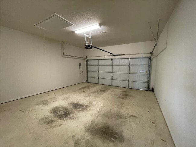 Building Photo - 12906 Stanford Dr