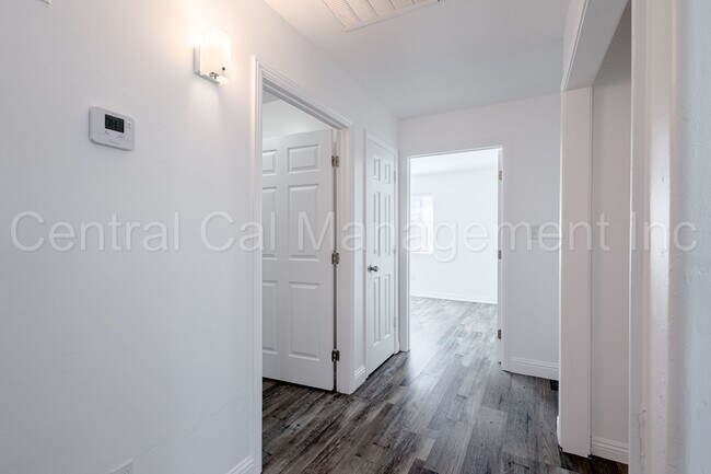 Building Photo - 130 8th St