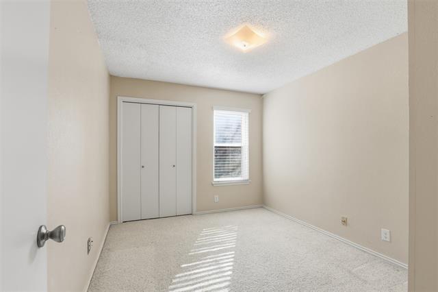 Building Photo - 1611 Willow Ln