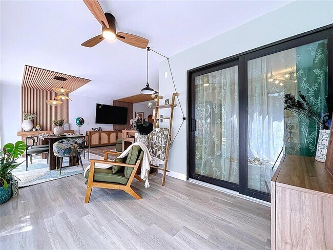 Building Photo - 151 Wild Palm Dr