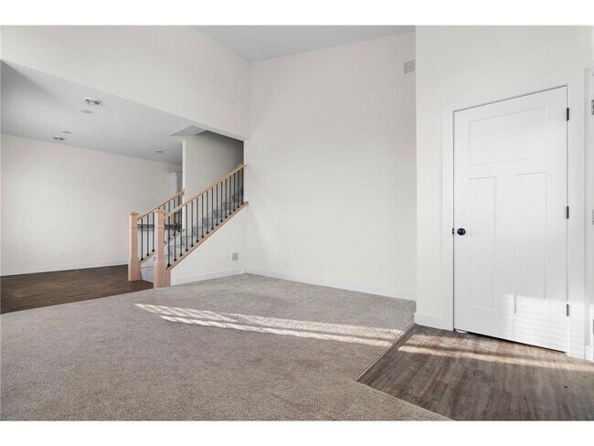 Building Photo - 1795 Cleveland Ct S