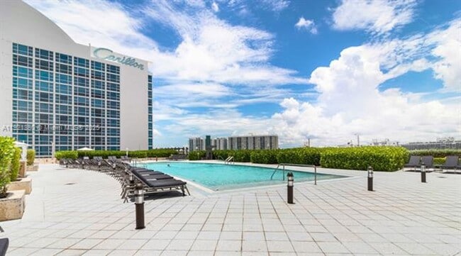 Building Photo - 6801 Collins Ave